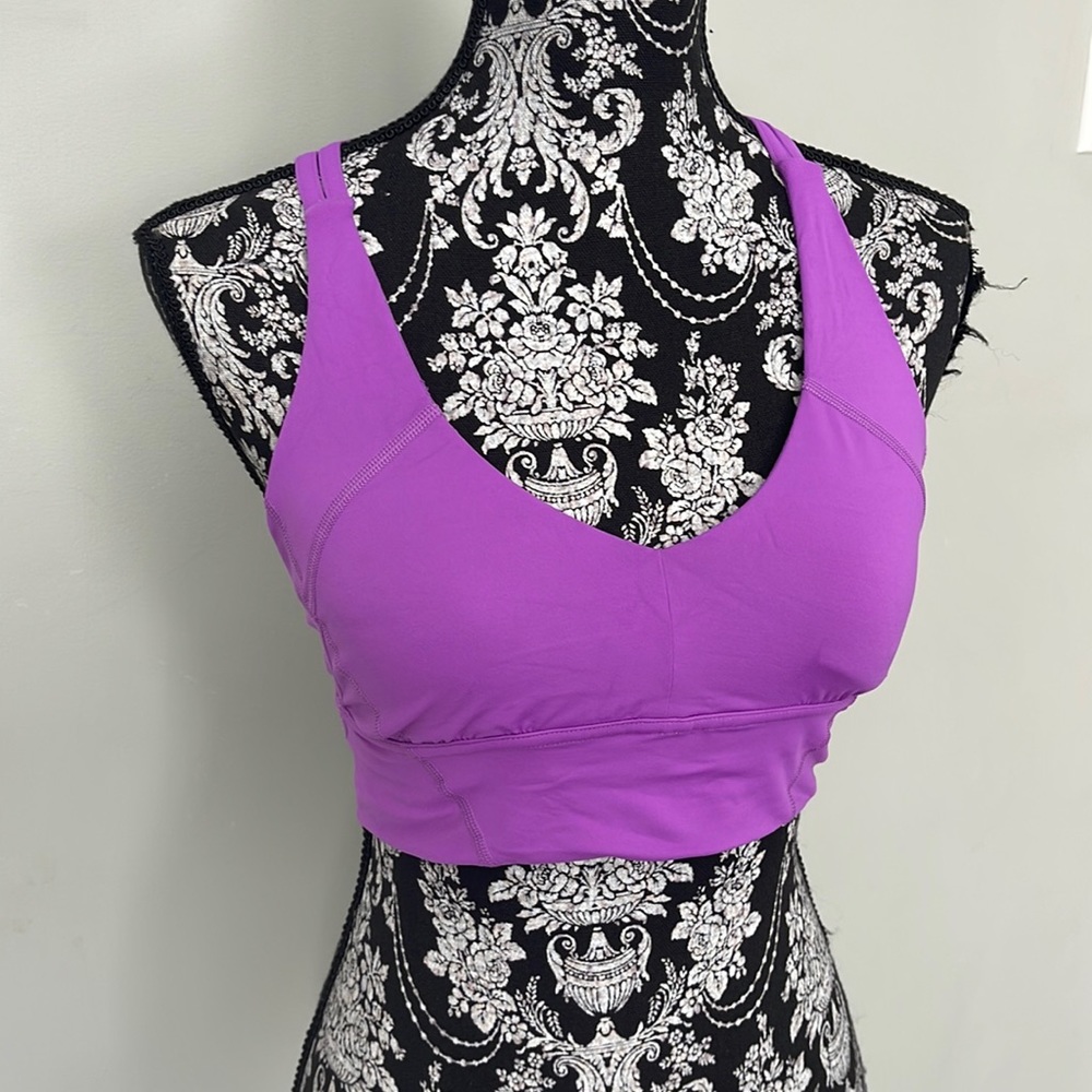 Lululemon size 8 bra